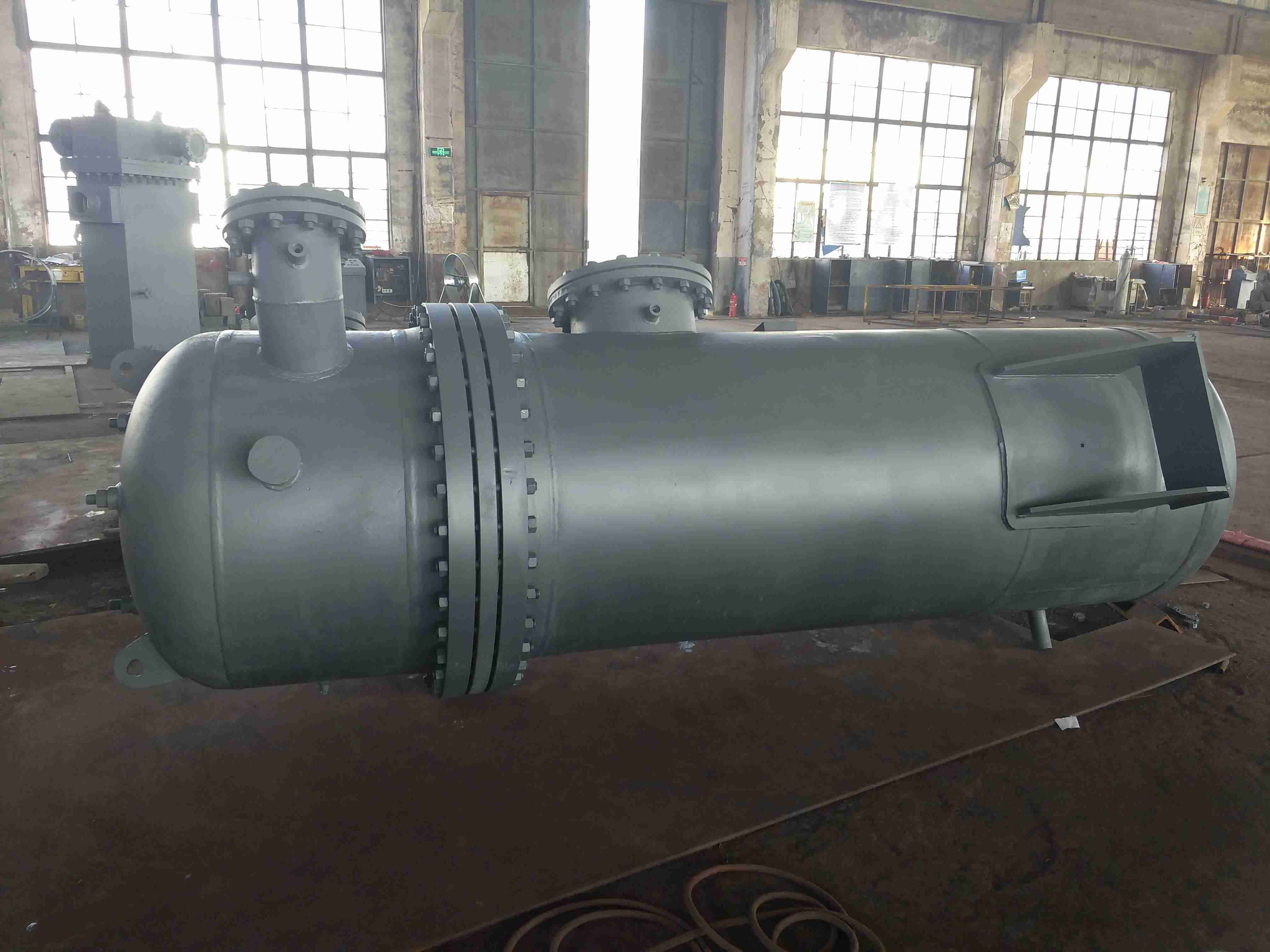 Shaft seal heater